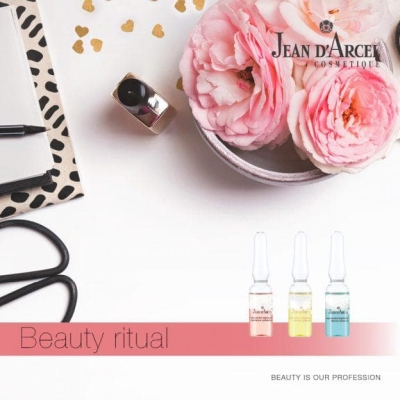 Beauty ритуал с двуфазните лифтинг концентрати на Jean d'Arcel