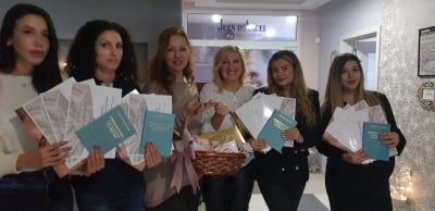 Дипломиране на курсисти по козметика в BeautyForce Academy
