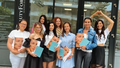 Тържествено дипломиране на първата група курсистки по козметика в BeautyForce Academy Sofia